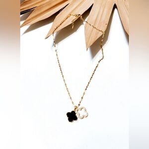 Black flower pendant S299